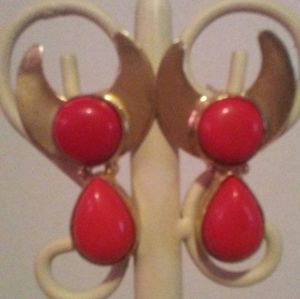 GENUINE RED CORAL EARRINGS IN BRASS